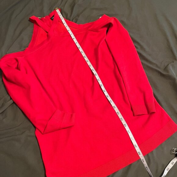 Torrid Size 1 Reddish Orange Pullover Cross Neck Cold Shoulder Sweater - Picture 7 of 8